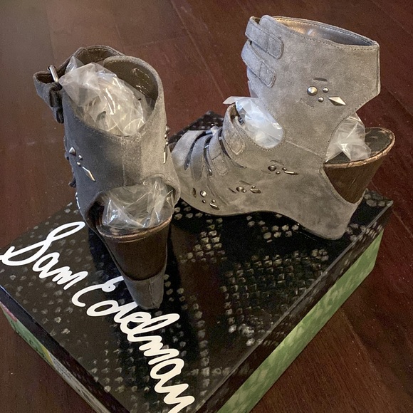 Womens studded, Pure Suede, RightSide Buckle Shoe, size 7.5 Sam Edelman - Picture 3 of 12